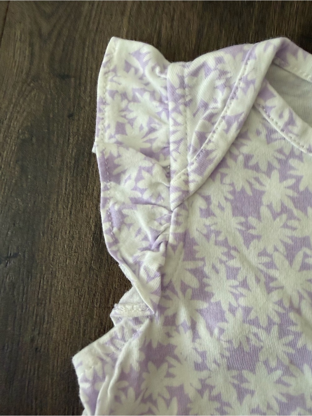 BabyGAP Lilac and Cream Floral Ruffle-Sleeve One-Piece Bodysuit - Picture 3 of 6